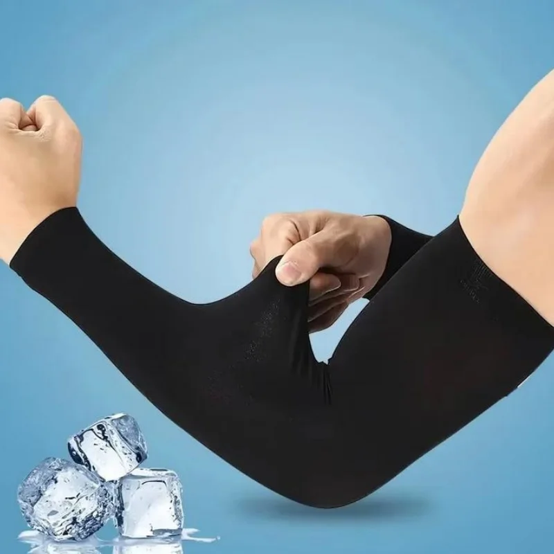 Manguitos deportivos ice silk protección UV transpirables verano talla única par Manga negra enfriadora, hielo, brazo flexionado.